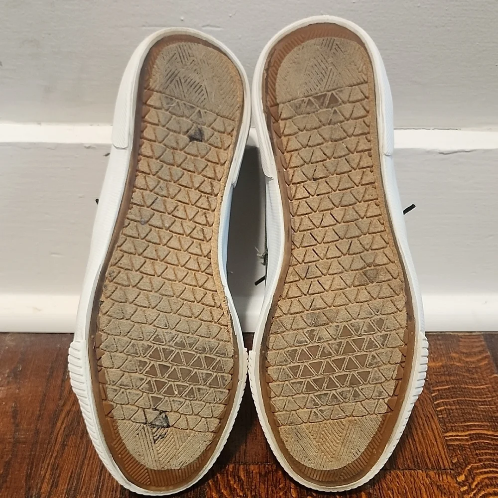 Tommy Bahama Green Beach Party Distressed Comfort Slip On Sneakers